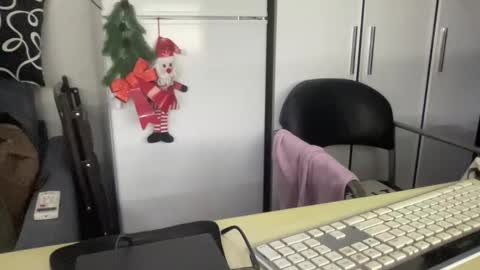 Coach Karl Porn Star Tip me all the way to my next trip online show from December 2025 11:45:01 PM