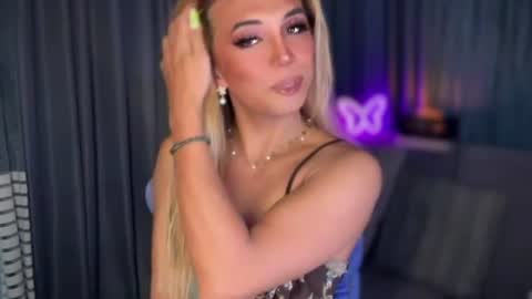 Snapshot of cockprincess_dianna chatting on August 2026 03:38:02 AM PrincessDianna IslandGirl CUMSHOW in PVT and PASSWORDSHOW online show from August 2026 03:38:02 AM