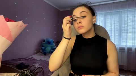 Nikki online show from October 2025 10:18:01 AM