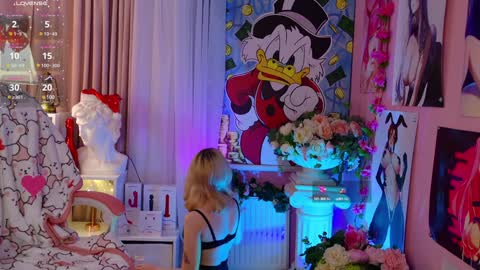 Snapshot of coconut_mia chatting on December 2024 09:17:01 PM Mia online show from December 2024 09:17:01 PM