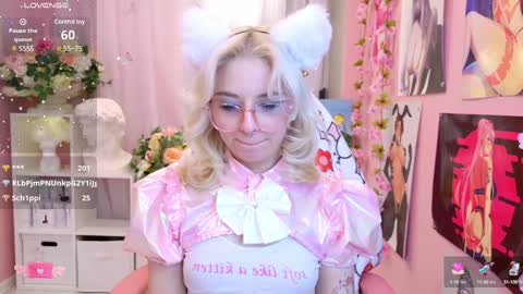 Snapshot of coconut_mia chatting on February 2025 12:08:02 AM Mia online show from February 2025 12:08:02 AM