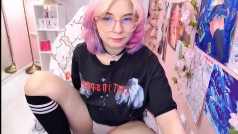 Snapshot of coconut_mia chatting on October 2025 04:26:01 PM Mia online show from October 2025 04:26:01 PM