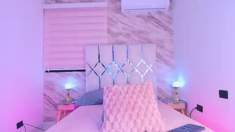 Snapshot of colett_hall chatting on November 2025 11:53:02 AM colett online show from November 2025 11:53:02 AM