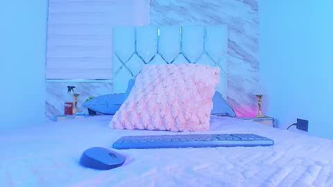 Snapshot of colett_hall chatting on November 2025 11:54:02 AM colett online show from November 2025 11:54:02 AM