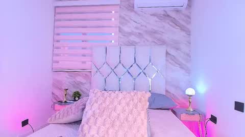 Snapshot of colett_hall chatting on November 2025 12:04:01 PM colett online show from November 2025 12:04:01 PM