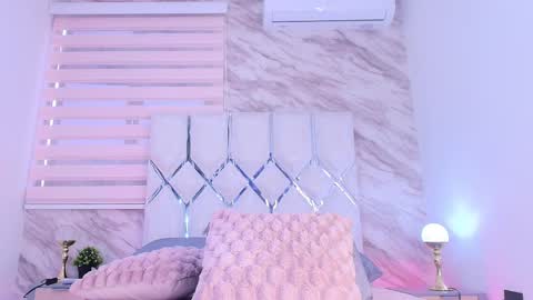 Snapshot of colett_hall chatting on November 2025 12:04:02 PM colett online show from November 2025 12:04:02 PM