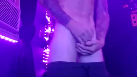 colevan2390 online show from November 2025 04:49:02 PM