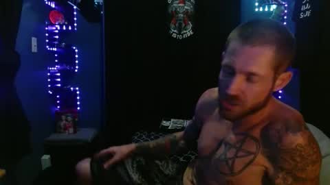 colevan2390 online show from December 2025 11:34:02 PM