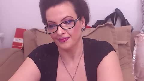 Maddison online show from March 2025 04:39:02 AM