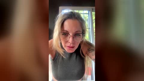 collinsjuliet177 online show from April 2026 05:37:01 PM