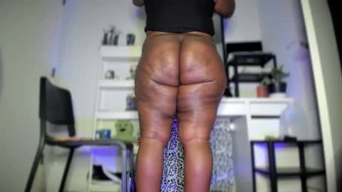 Noni online show from September 2025 01:38:02 AM