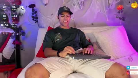 colstorw_ online show from October 2025 10:39:02 AM