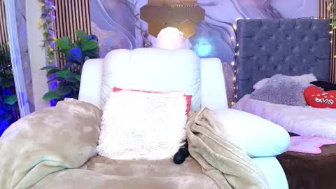 Snapshot of concubine_princess chatting on December 2025 10:39:02 PM Ariane... online show from December 2025 10:39:02 PM