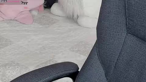 Conny online show from November 2025 01:55:01 PM