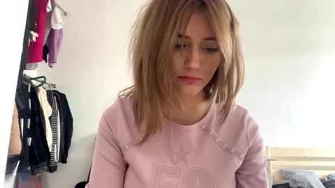 Snapshot of constancefanny chatting on February 2026 12:01:02 PM Amelia online show from February 2026 12:01:02 PM