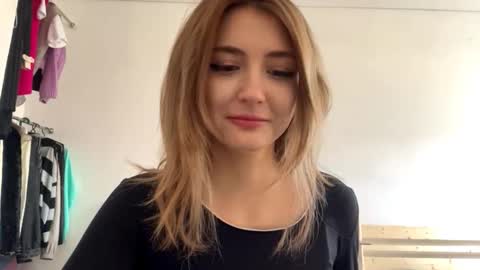 Snapshot of constancefanny chatting on March 2026 12:18:01 PM Amelia online show from March 2026 12:18:01 PM