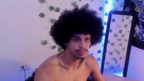 Aaron  online show from November 2025 12:38:02 PM