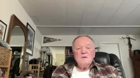 Snapshot of cookoosnest chatting on January 2026 04:38:01 AM cookoosnest online show from January 2026 04:38:01 AM