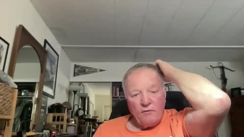 Snapshot of cookoosnest chatting on January 2026 04:25:01 AM cookoosnest online show from January 2026 04:25:01 AM