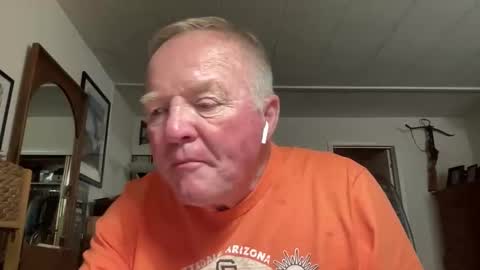 Snapshot of cookoosnest chatting on March 2026 06:42:01 AM cookoosnest online show from March 2026 06:42:01 AM