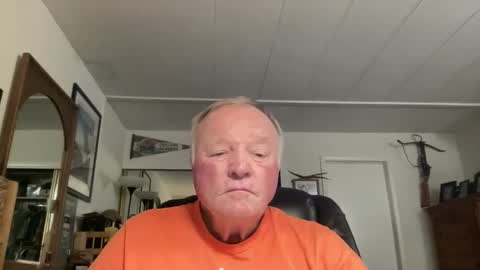 Snapshot of cookoosnest chatting on March 2026 03:55:02 AM cookoosnest online show from March 2026 03:55:02 AM