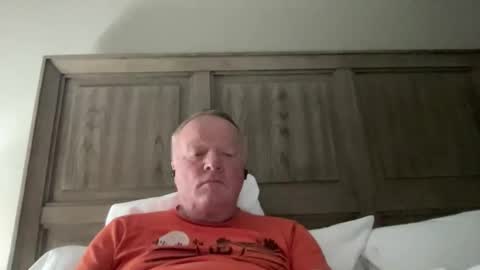 Snapshot of cookoosnest chatting on April 2026 12:52:02 PM cookoosnest online show from April 2026 12:52:02 PM