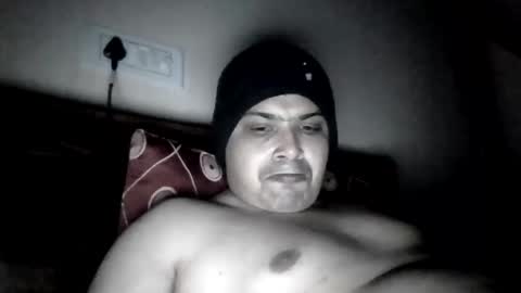 Snapshot of cool_breeze09 chatting on January 2025 06:28:02 PM Cool Breeze09 online show from January 2025 06:28:02 PM