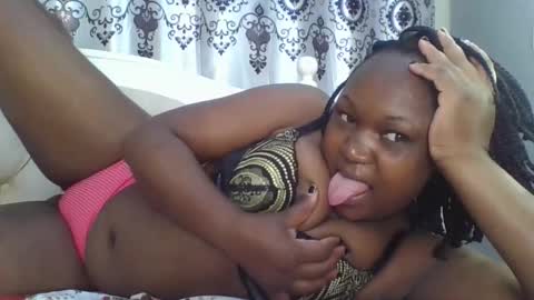 coolgirl001 online show from October 2025 06:50:02 PM