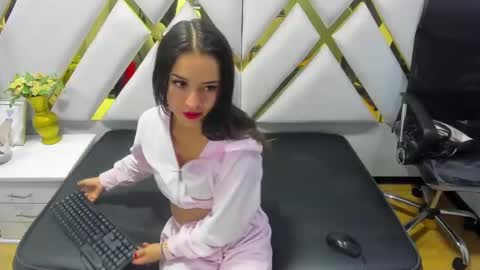 CooperEmma  online show from December 2024 02:56:02 AM