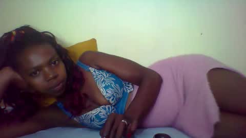 coquine_lara online show from April 2026 11:28:01 PM