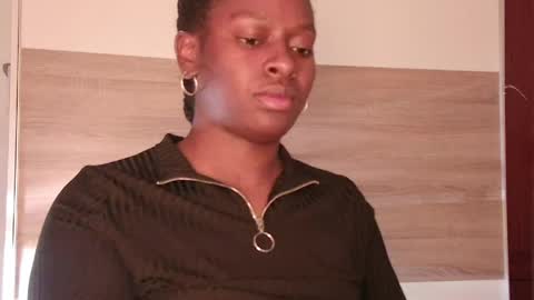 Snapshot of coral_catleya chatting on April 2026 04:04:01 PM Coral online show from April 2026 04:04:01 PM