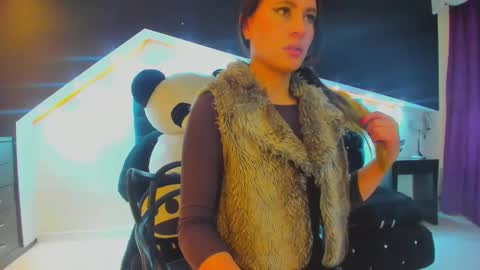 Coral  online show from March 2025 12:26:01 PM