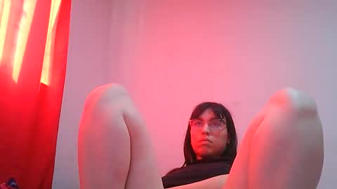 coral_smit13 online show from February 2026 07:04:02 PM