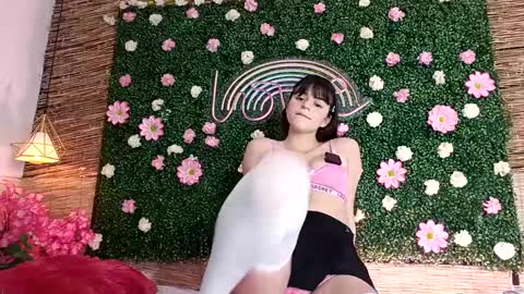 Snapshot of coralinexxx07 chatting on September 2025 12:21:02 AM Coraline uwu     Bienvenidos al dulce mundo de Coraline    Hola amores soy Coraline  Una chica  tierna juguetona online show from September 2025 12:21:02 AM