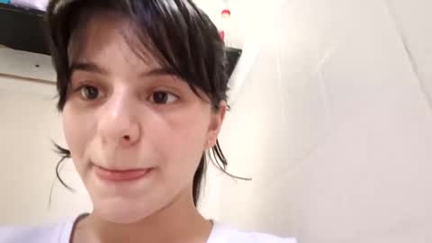 Snapshot of coralinexxx07 chatting on September 2025 09:37:02 PM Coraline uwu     Bienvenidos al dulce mundo de Coraline    Hola amores soy Coraline  Una chica  tierna juguetona online show from September 2025 09:37:02 PM