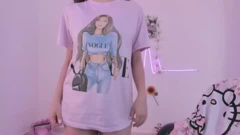 Coraline uwu     Bienvenidos al dulce mundo de Coraline    Hola amores soy Coraline  Una chica  tierna juguetona online show from June 2026 11:36:01 AM
