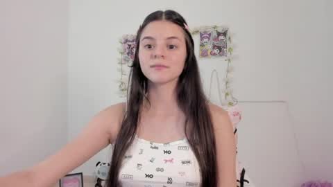 Coraline uwu     Bienvenidos al dulce mundo de Coraline    Hola amores soy Coraline  Una chica  tierna juguetona online show from July 2026 03:23:02 AM