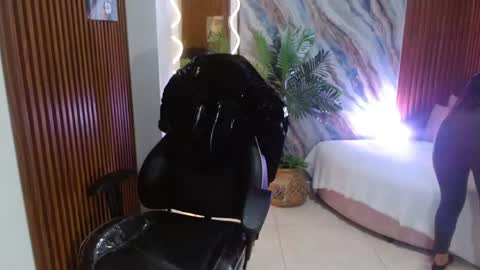 corall_tay1 online show from May 2026 11:51:02 AM
