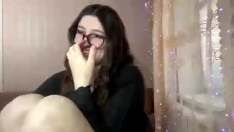 Elisheva online show from May 2026 12:22:02 PM