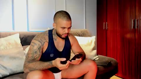 Snapshot of coreymartinez_ chatting on November 2025 04:00:01 AM DaveMonsalve online show from November 2025 04:00:01 AM