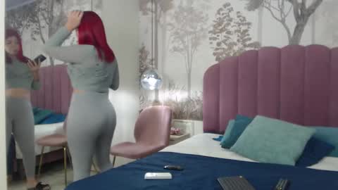 corineray online show from October 2025 03:12:01 PM