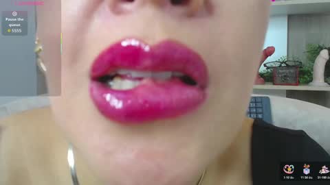 cortney tayler online show from October 2025 07:45:02 PM