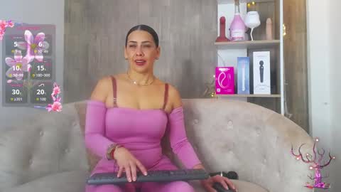 cortney tayler online show from November 2025 12:56:01 PM