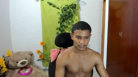 Ethan  online show from January 2025 11:10:02 PM