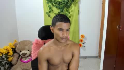 Ethan  online show from February 2025 11:05:01 PM