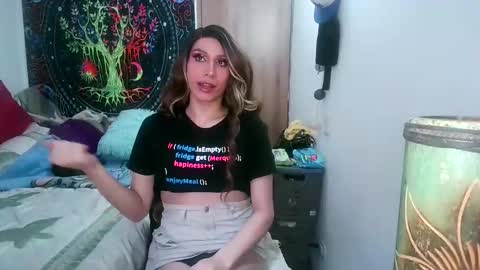 cosmic_crystal online show from October 2025 08:20:01 PM