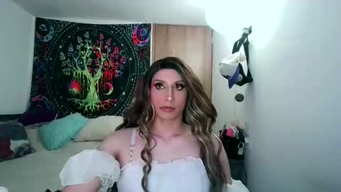 cosmic_crystal online show from February 2026 08:29:02 PM