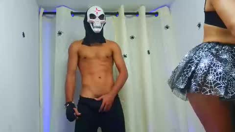 Snapshot of couple_hot_xxxz chatting on November 2025 12:01:02 AM couple_hot_xxxz online show from November 2025 12:01:02 AM