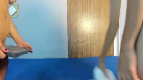 couple_hotfox online show from March 2026 01:12:02 AM