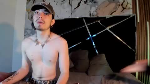 Snapshot of couple_in_heat_ chatting on February 2026 07:10:01 PM couple_in_heat_ online show from February 2026 07:10:01 PM